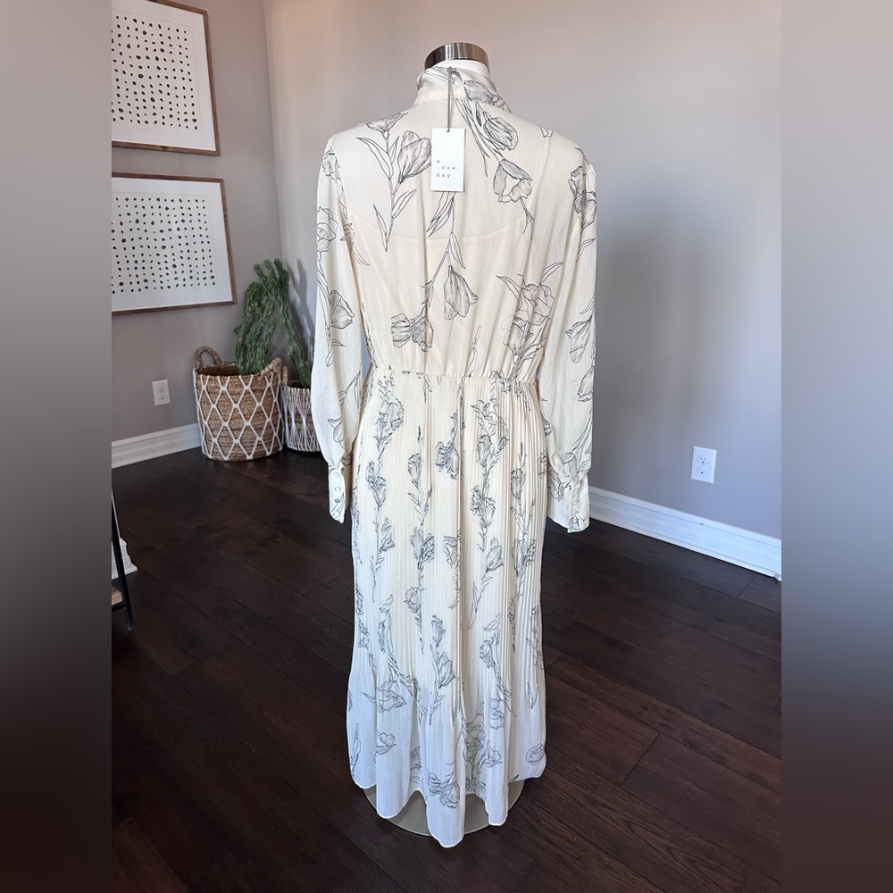 A New Day Flowy Fairy Floral Chiffon Long Sleeve Maxi Dress Ivory/Black LG NWT - Picture 5 of 13